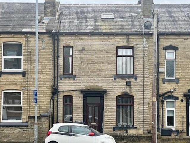House for sale in Akroydon, Halifax
