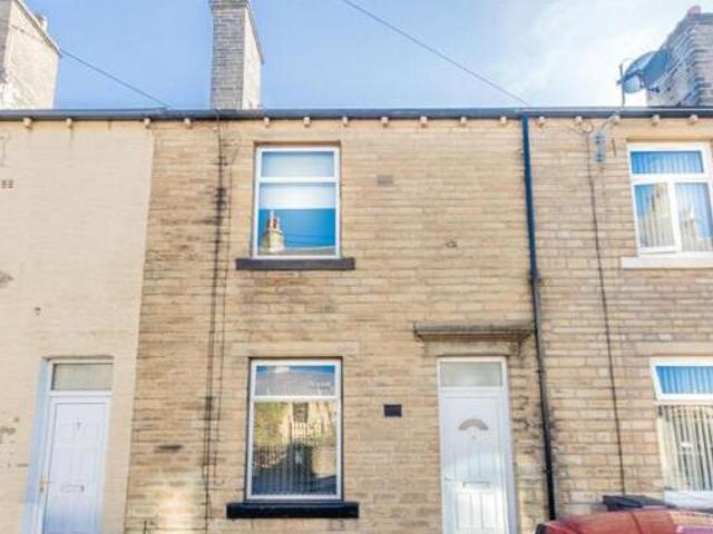 House for sale in Halifax, West Yorkshire