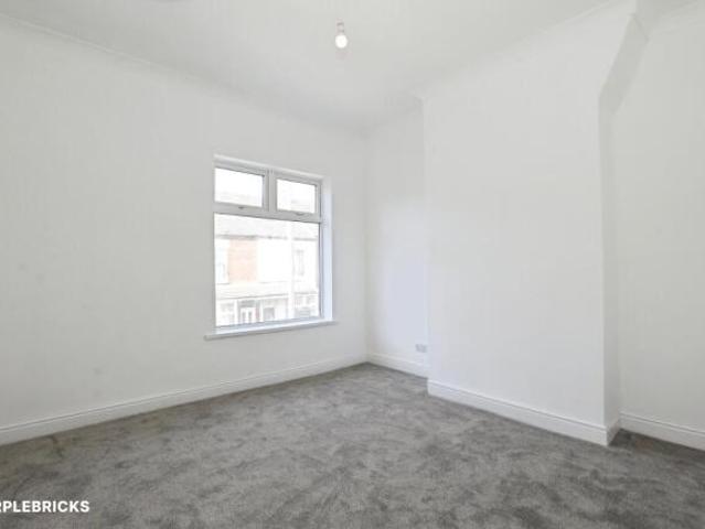 Cottage for sale in Stoke-on-Trent, England