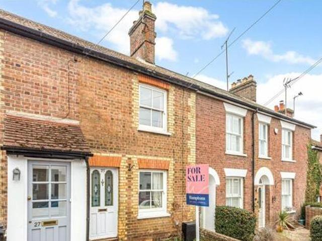 House for sale in Hatching Green, Five Acres
