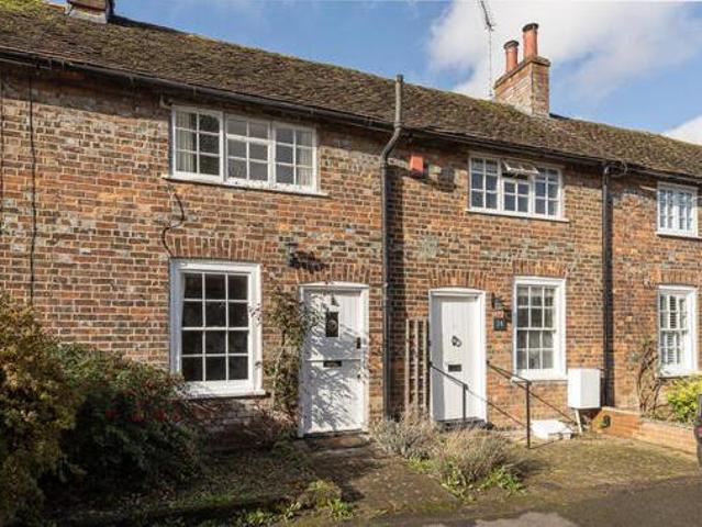 House for sale in Hatching Green, Five Acres