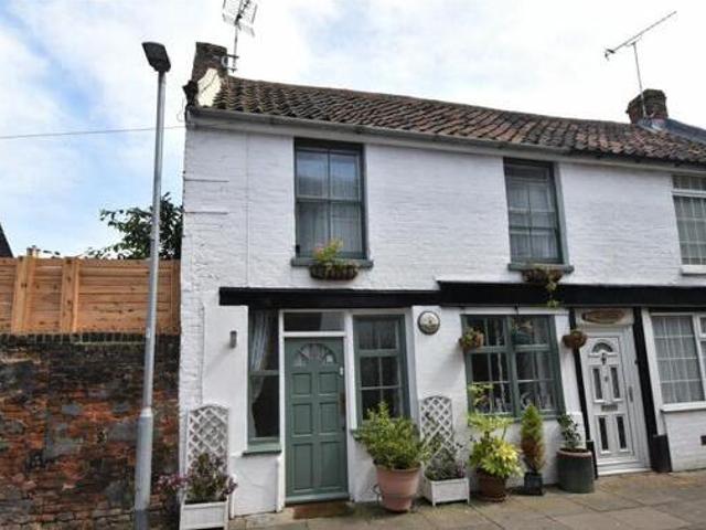 House for sale in Dale Hill, Essex