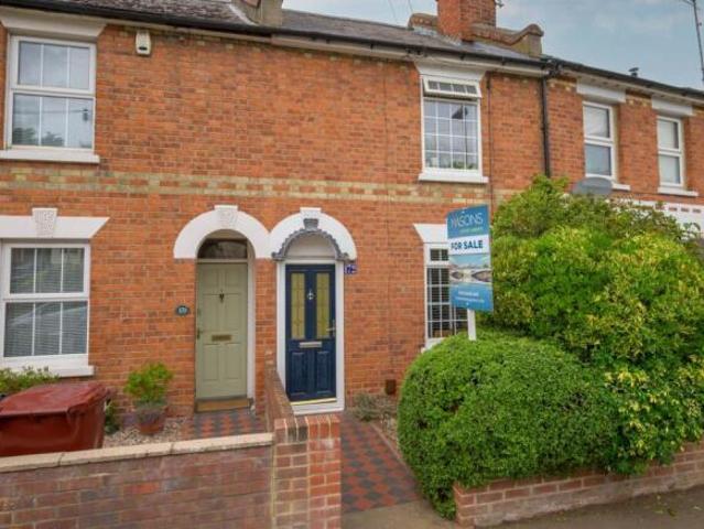 Cottage for sale in Reading