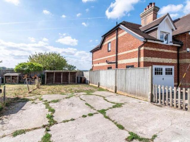 Cottage for sale in Midway, Kent