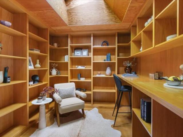 Cottage for sale in Cat Hill