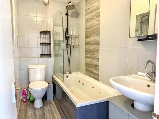 Cottage for sale in Bedford