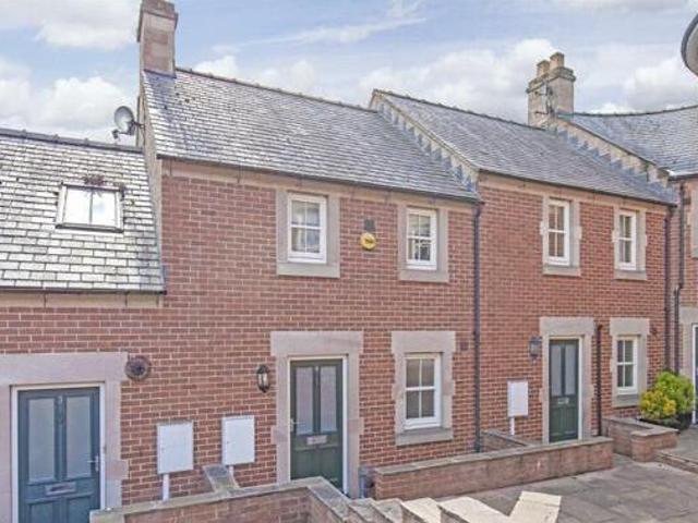 House for sale in Froggatt, East Midlands