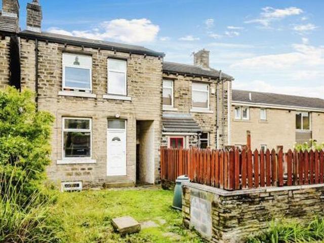 House for sale in Huddersfield, Kirklees