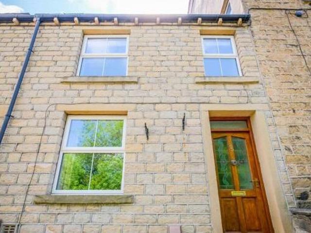 House for sale in Huddersfield, West Yorkshire