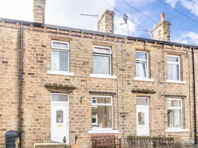 House for sale in Huddersfield, West Yorkshire