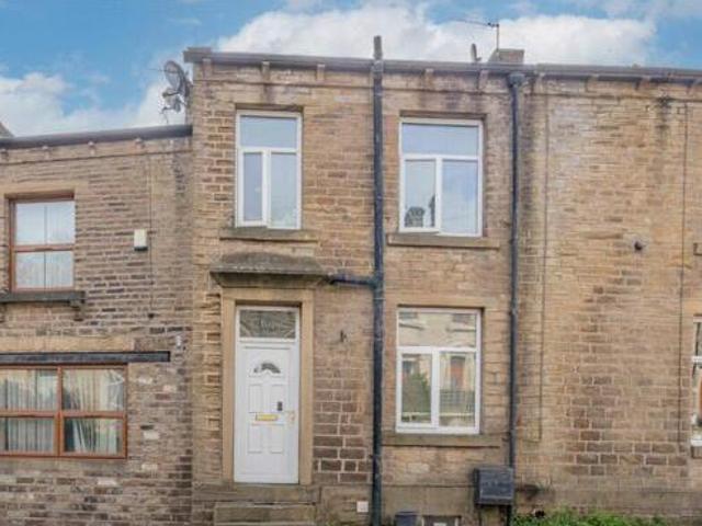 House for sale in Huddersfield, West Yorkshire