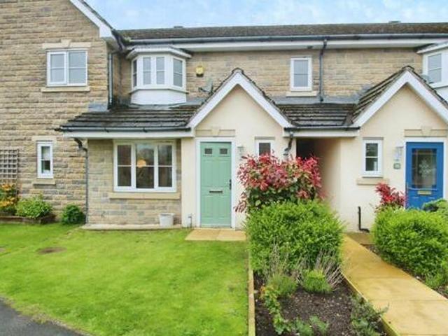House for sale in Huddersfield, West Yorkshire