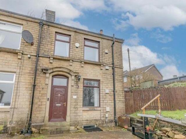 House for sale in Huddersfield, West Yorkshire