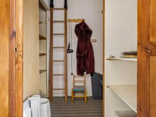 Cottage for sale in Milngavie, Scotland
