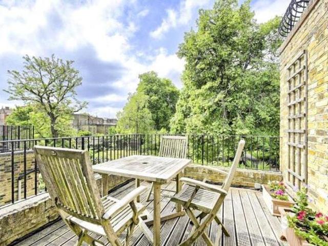 Cottage for sale in Chelsea, Greater London