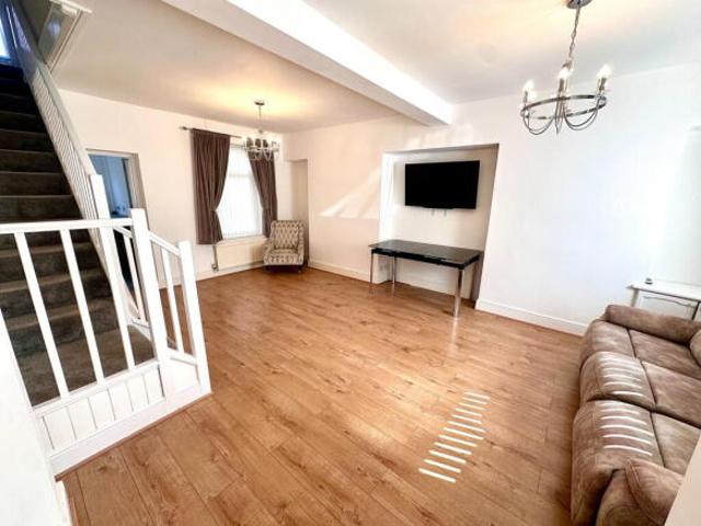 Cottage for sale in St Thomas, Swansea
