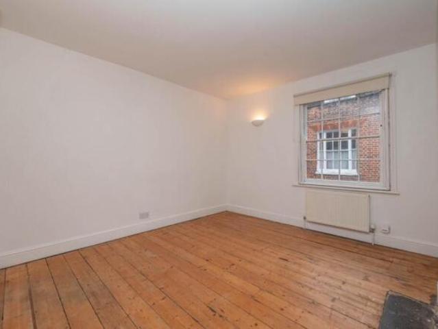 Cottage for sale in The King's Mile, Canterbury