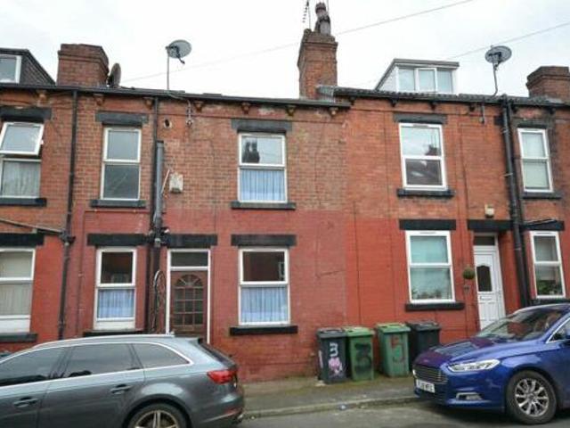 House for sale in Armley, West Yorkshire