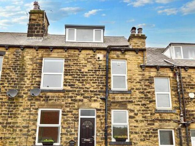 House for sale in Farsley, West Yorkshire