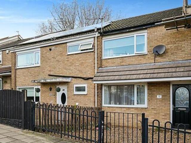 House for sale in Scholes, West Yorkshire