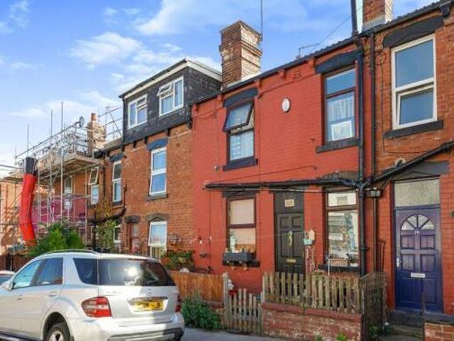 House for sale in Armley, West Yorkshire