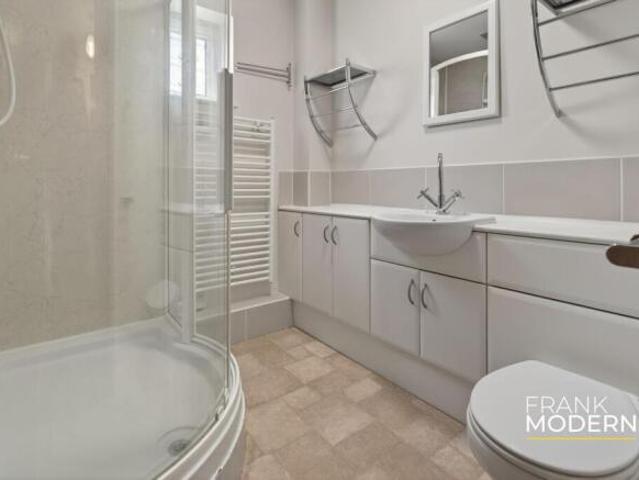 Cottage for sale in Bringhurst