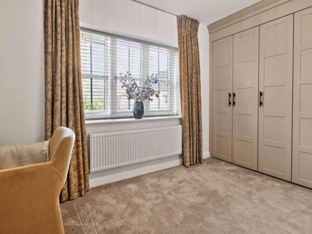 Cottage for sale in Kingswood, Hull