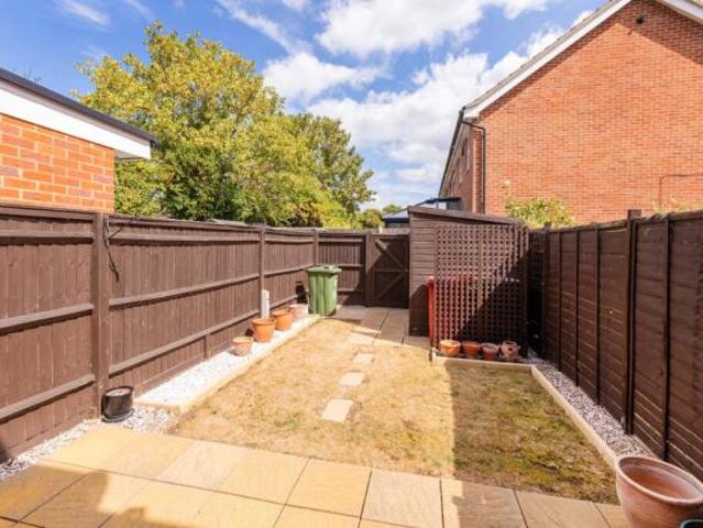 Cottage for sale in Slough