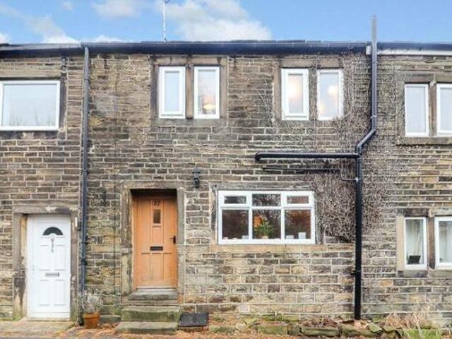 House for sale in Huddersfield, West Yorkshire