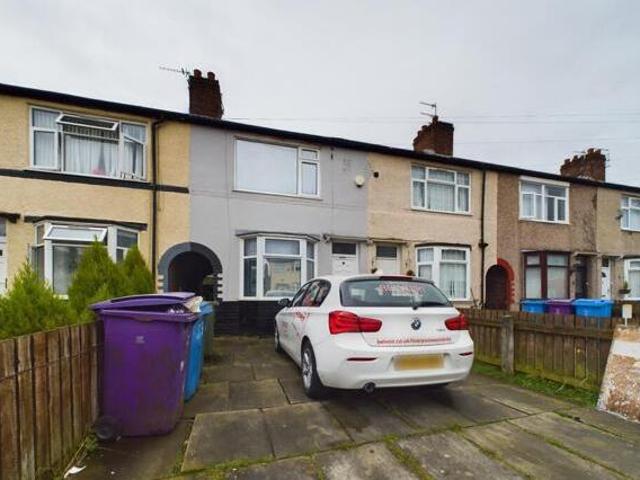 House for sale in Calderstones