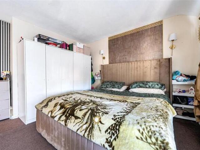 Cottage for sale in Slough