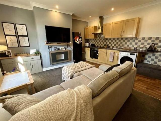 Cottage for sale in Huddersfield, Kirklees