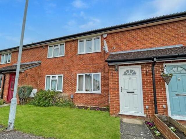 House for sale in Luton
