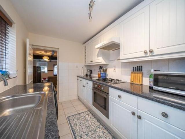 Cottage for sale in Caddington, Bedfordshire