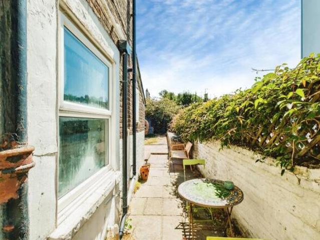 Cottage for sale in Worthing, West Sussex