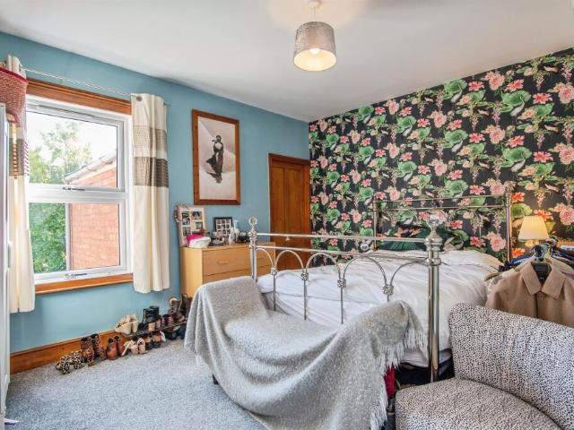 Terraced House for sale in Worcester