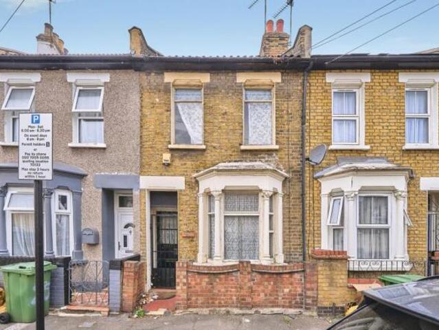 Cottage for sale in Cat Hill