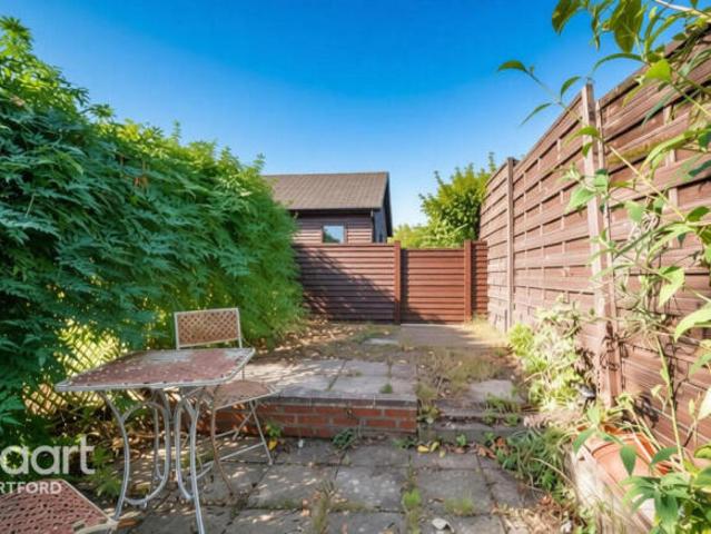 Cottage for sale in Longfield Hill, Dartford