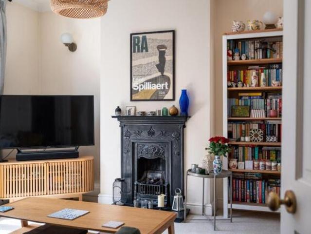 Cottage for sale in Charlotteville, Guildford