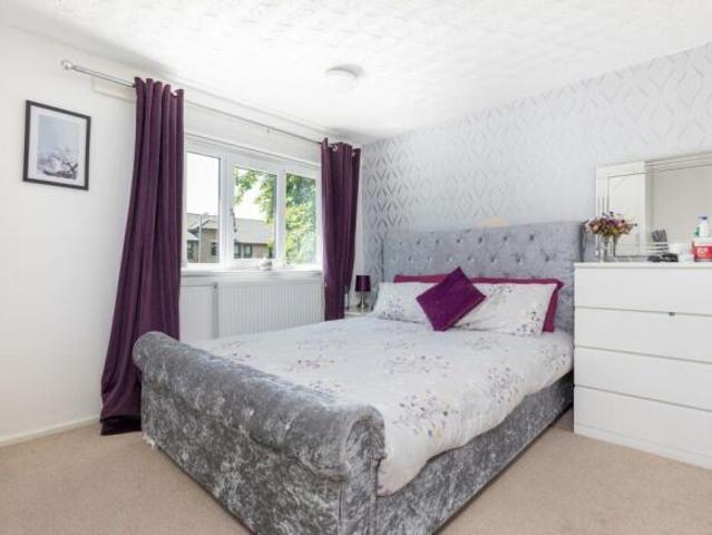 Cottage for sale in Pollokshields, Scotland