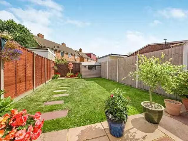 House for sale in Yiewsley