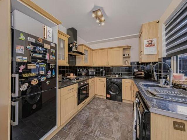 Cottage for sale in Stoke-on-Trent, England