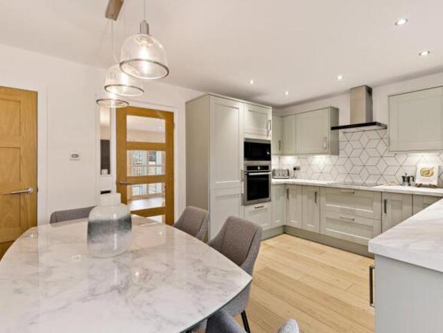 Cottage for sale in Bearsden, Scotland