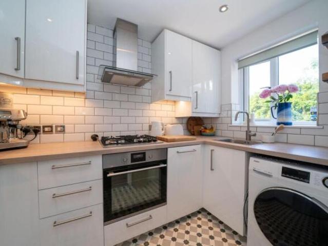 Cottage for sale in Caddington, Bedfordshire
