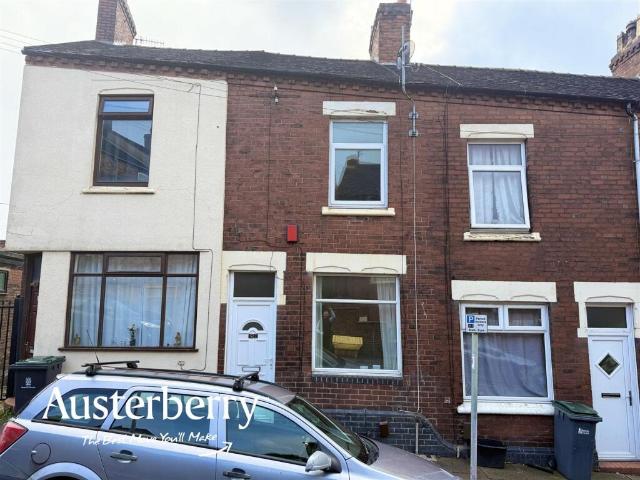 Terraced House for sale in Northwood