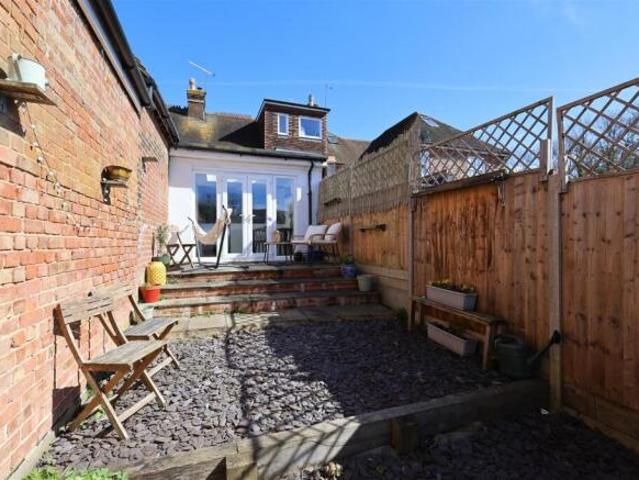 Cottage for sale in The Butts, Kent