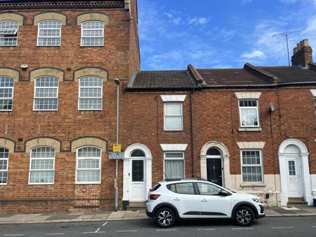 House for sale in Northampton, Northamptonshire