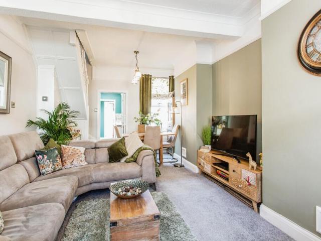 Terraced House for sale in Southend-on-sea