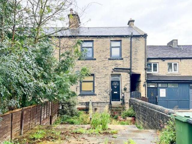 House for sale in Huddersfield, West Yorkshire