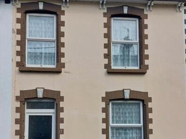 House for sale in Weir Quay, Devon